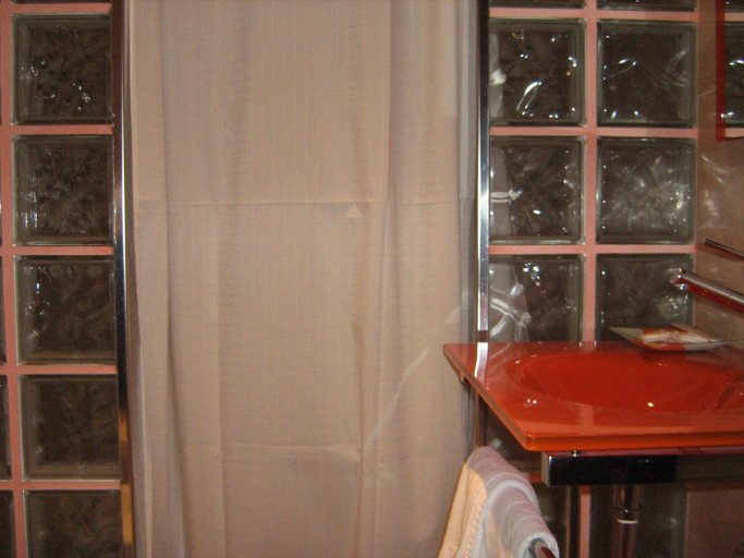 Bathroom 4, Hotel Costamar, Málaga