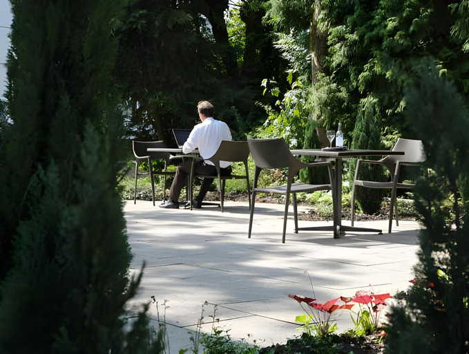 Others 5, Hotel Schafli, Wil