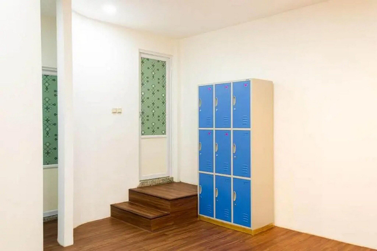 Public Area 3, RedDoorz Hostel near Taman Puring, South Jakarta