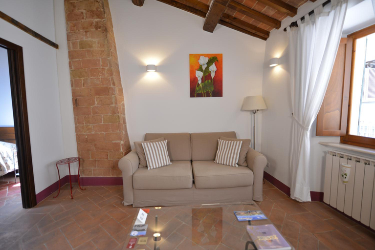 Others 3, Il Palazzetto, Siena