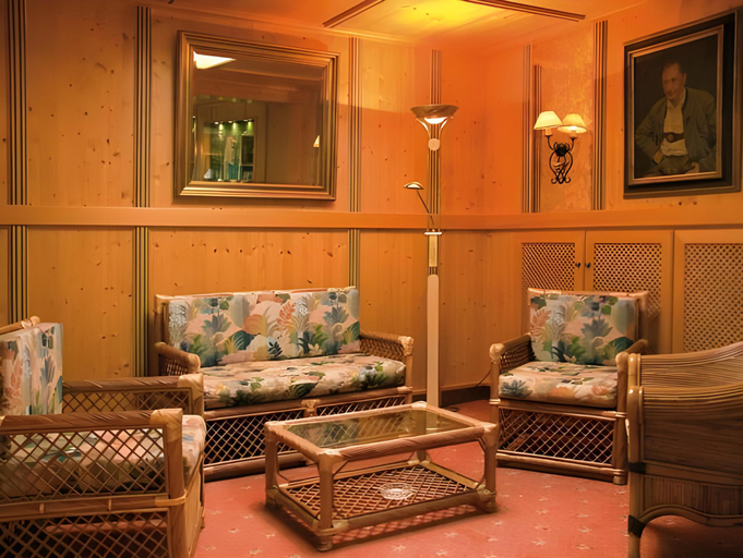 Public Area, Garden Hotel Reinhart, Rosenheim