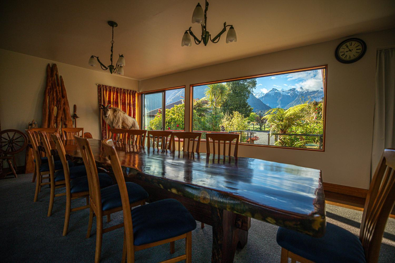 Food & Drinks 3, Ropatinis Bed & Breakfast, Westland
