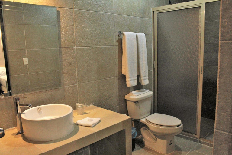 Bathroom 4, Hotel Virreyes, Mérida