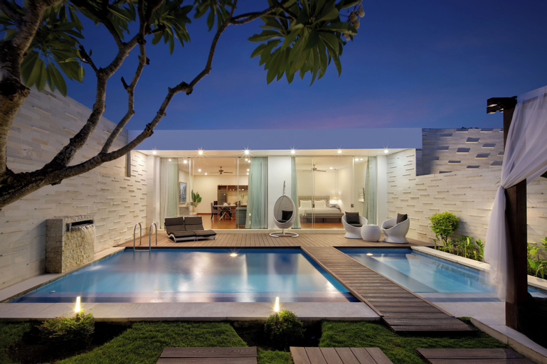 Swimming Pool 12