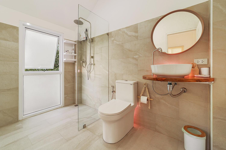 Bathroom 1, Sunset Lover Beach Residence, Ko Phangan