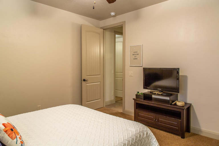 Bedroom 2, Hurricane Hill Home, Washington