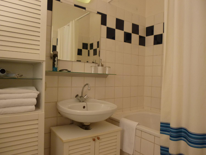 Bathroom 2, Haus Max, Wien