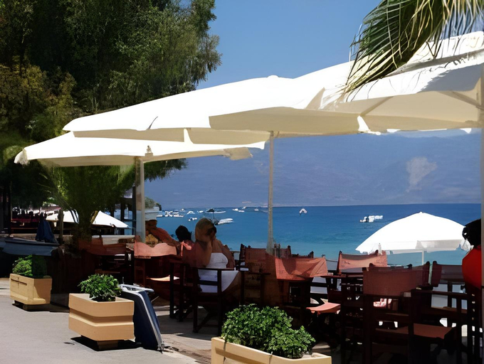 Food & Drinks 5, Harmony Hotel Apartments, West Greece