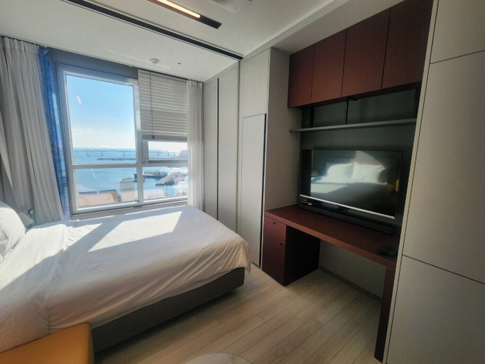 Bedroom 2, The Bayment Residence