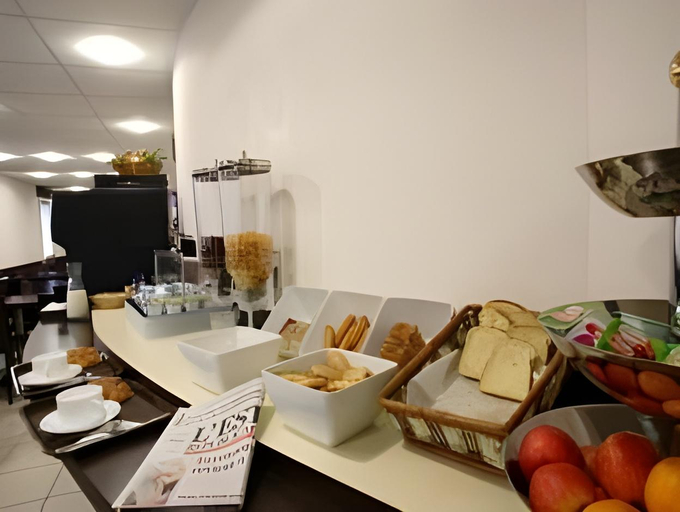 Food & Drinks 4, Hotel Revotel Nancy Centre Gare, Meurthe-et-Moselle