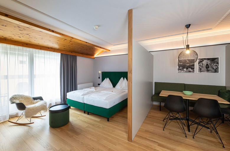 Bedroom 3, St Johann Alpenland Resort-Sport Hotel, Sankt Johann im Pongau