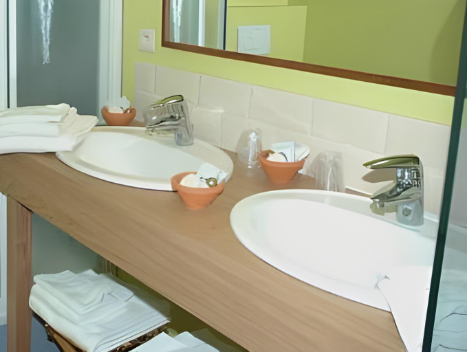 Bathroom 3, Hotel Van Reeth's Koffiebranderij, Antwerpen