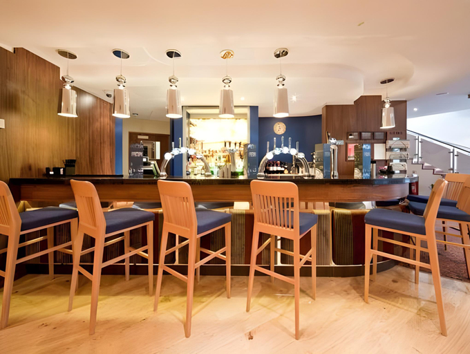 Food & Drinks 5, Drayton Manor Hotel, Staffordshire