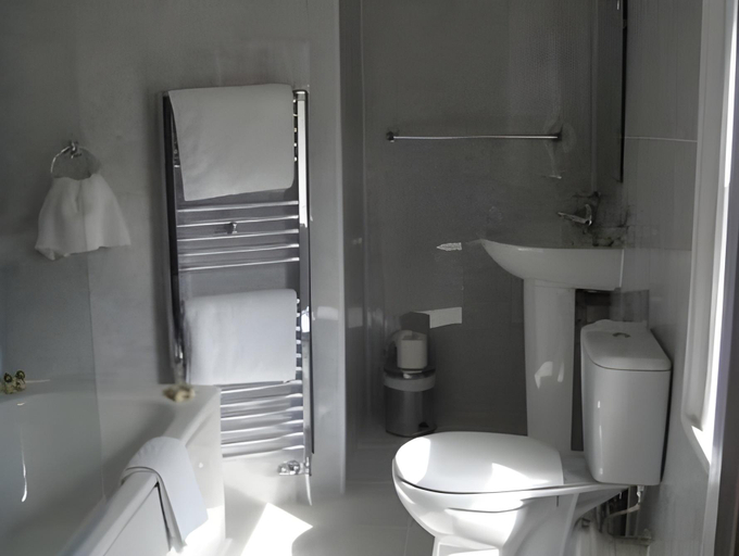 Bathroom 5, Astala Lodge, North Down and Ards