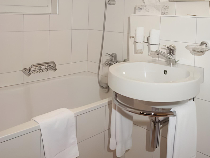 Bathroom 4, Hotel Garni Panorama, Inn