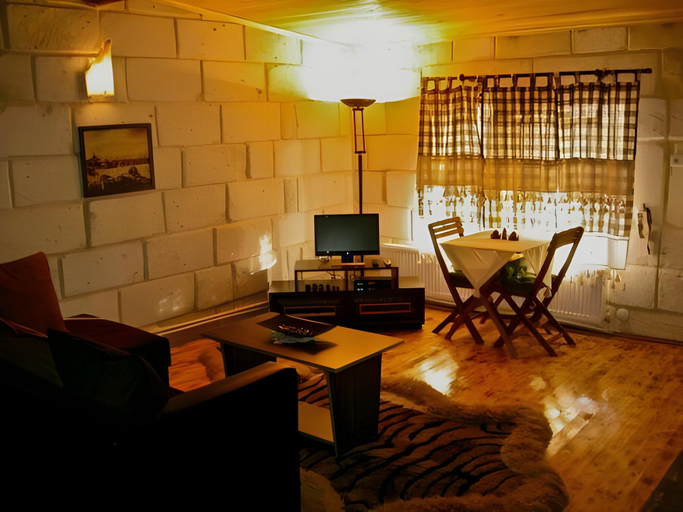 Others 2, Adanos Konuk Evi, Avanos