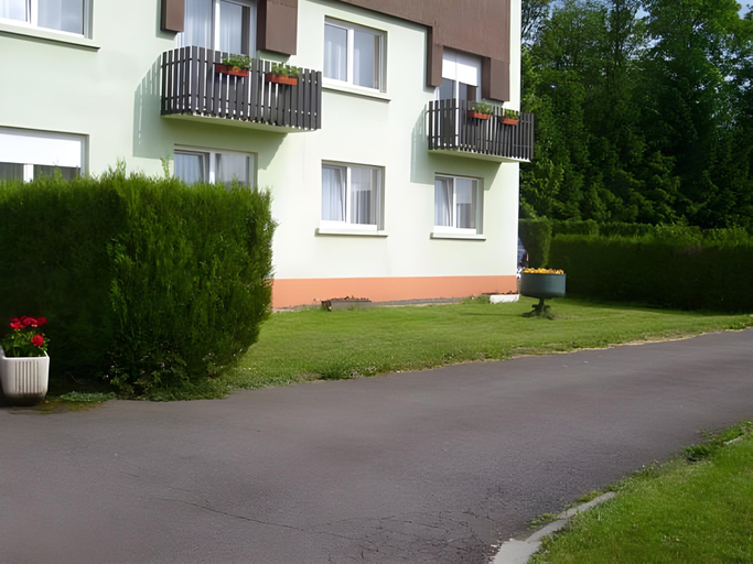 Exterior & Views 2, Hôtel Le Ronchamp, Haute-Saône