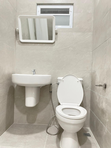 Bathroom 4