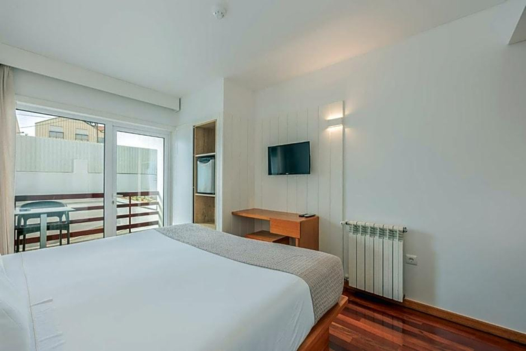 Bedroom 4, Costa Nova hotel, Ílhavo