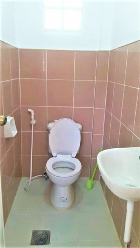 Bathroom 4, Gaeas Apartments, Panglao