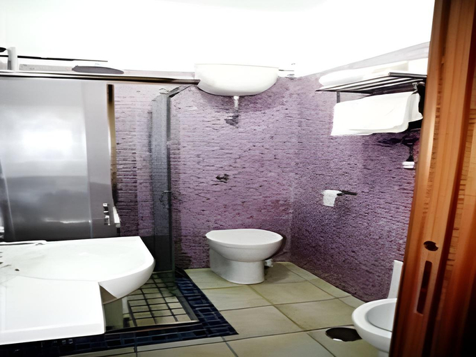 Bathroom 2, B&B La Casa Di Plinio, Napoli
