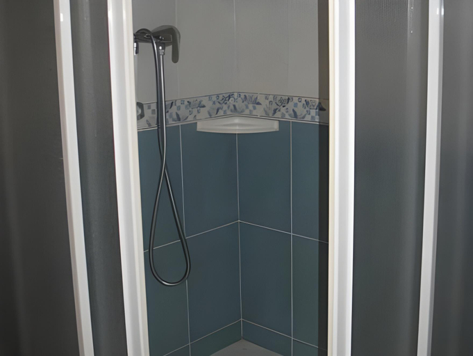 Bathroom 2, Hotel Reyes De Leon, León