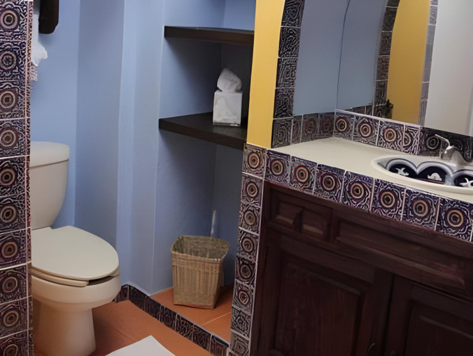 Bathroom 3, Casa Mia Suites, Allende