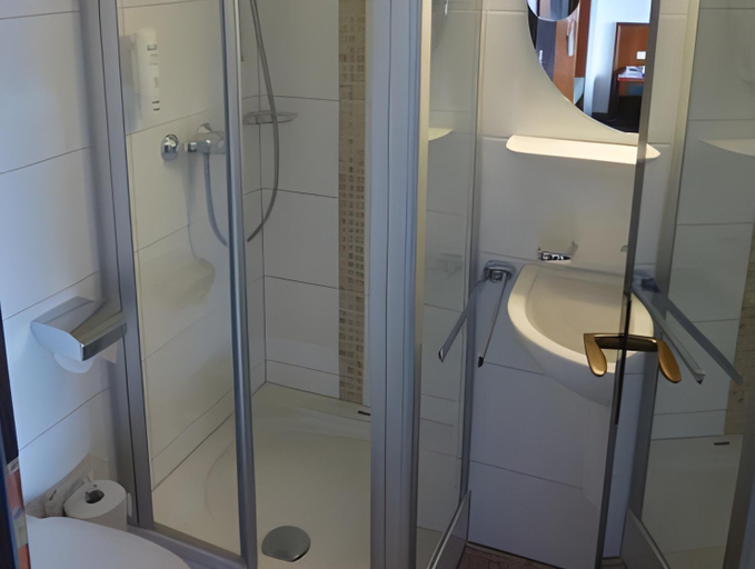 Bathroom 4, Hotel Alter Kranen, Würzburg