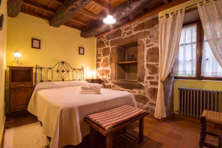 Bedroom 4, Fervenza Casa Grande & Restaurante, Lugo