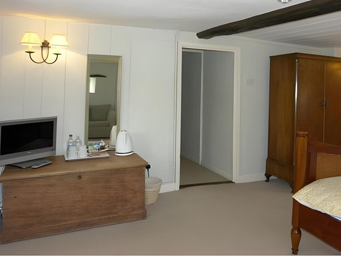Bedroom 2, Compasses Inn, Wiltshire