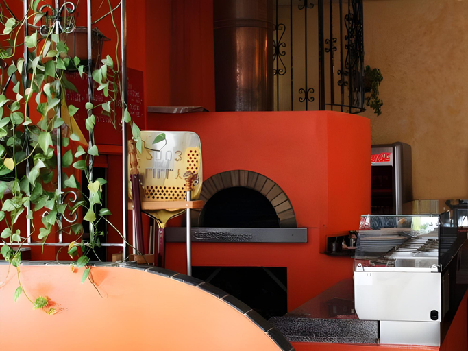 Others 5, Hotel Croce Federale, Bellinzona