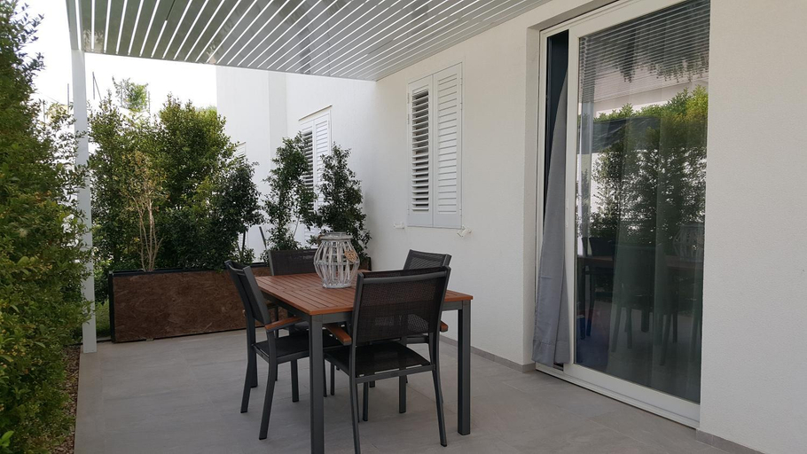 Others 2, VILLA HERAIA, Ragusa