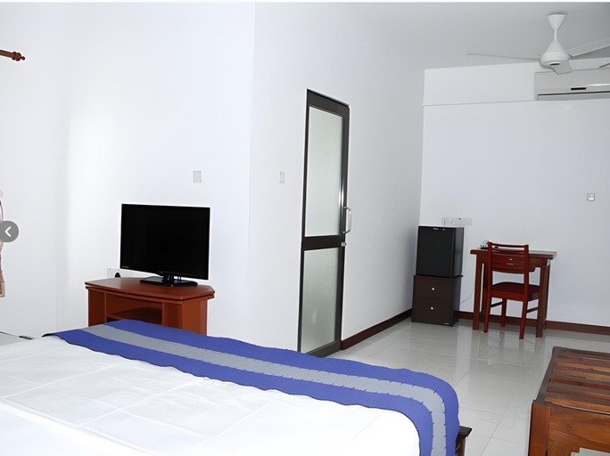 Bedroom 3, PJ Hotels Jaffna, Valikamam East