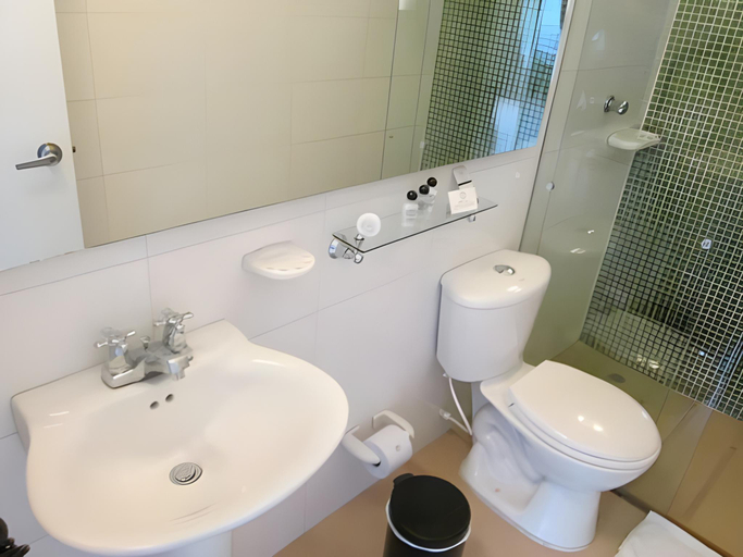 Bathroom 5, Hotel Republicano 1910, Girardot
