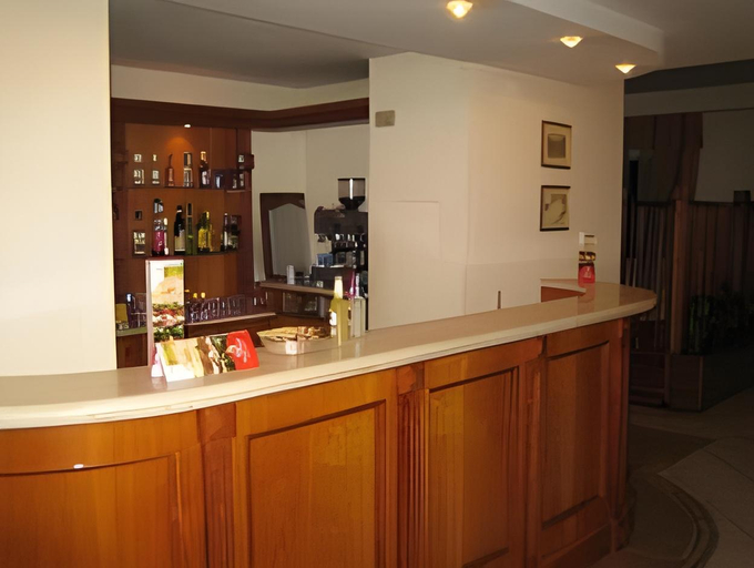 Food & Drinks 5, Hotel Europa, Napoli