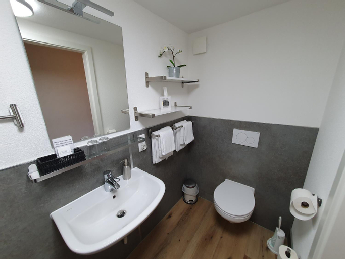 Bathroom 4