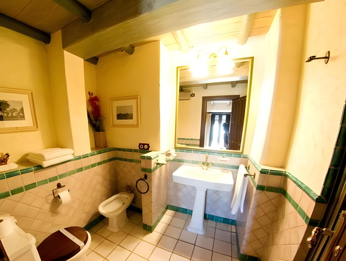 Bathroom 4, Hotel La Malvasia, Huelva