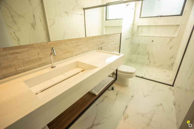 Bathroom 3, NAIM Hotel Capitolio, Capitólio