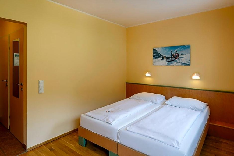 Bedroom 3, JUFA Hotel Kaprun, Zell am See