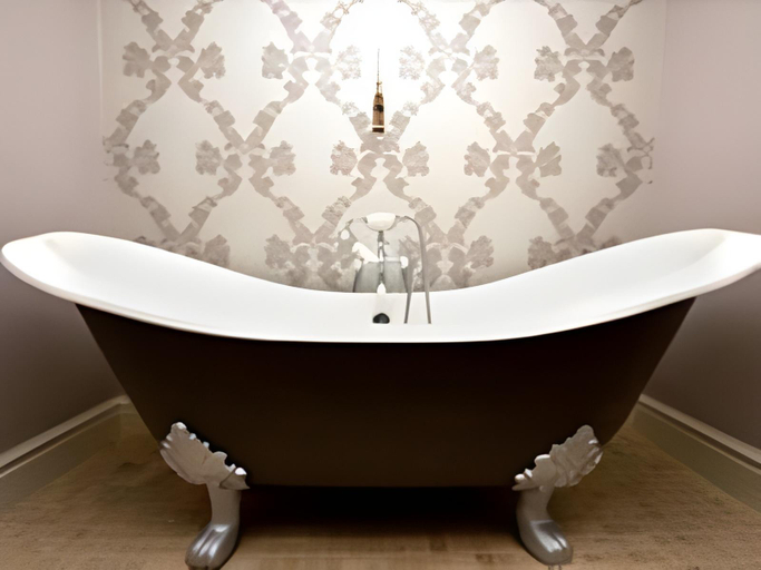 Bathroom, The Cartford, Lancashire