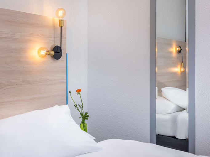 Bedroom 4, greet Berlin Alexanderplatz, Berlin