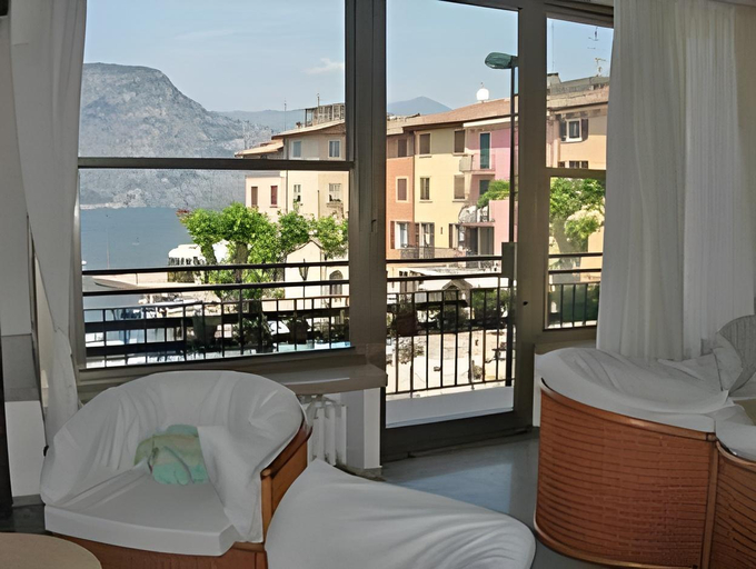 Public Area 2, Hotel Sorriso, Verona