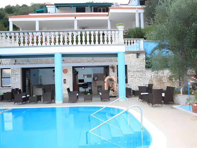 Others 5, Residence Il Falco, Foggia