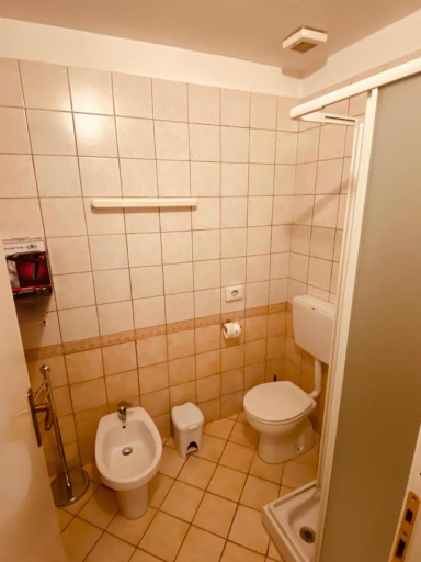 Bathroom 20