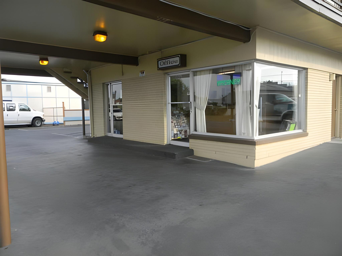 Others 5, Aircrest Motel, Clallam