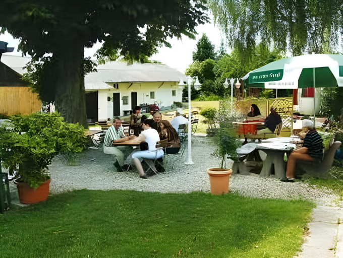 Others 3, Hotel Goldener Lowe, Günzburg