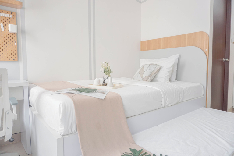 Bedroom 3, Good And Comfy Studio At Transpark Cibubur Apartment, Depok