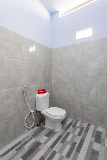 Bedroom 5, Formerly RedDoorz Syariah @ Bondowoso City Center, Bondowoso