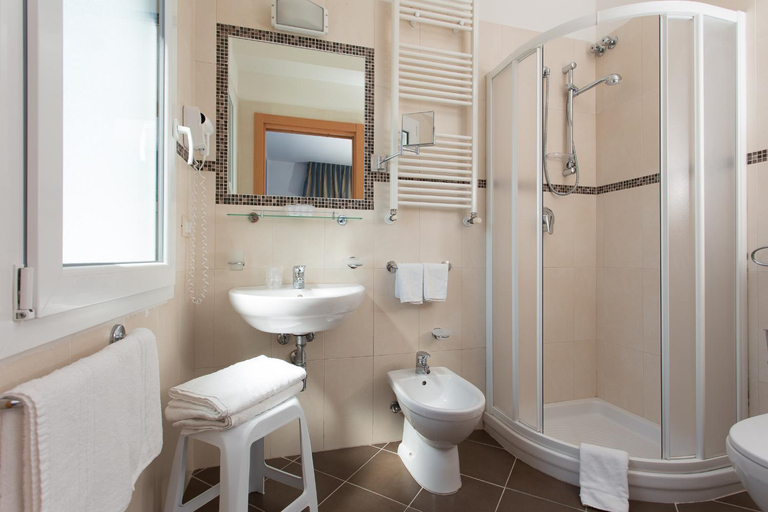 Bathroom 3, Hotel Souvenir - Koolibry Hotels, Ravenna