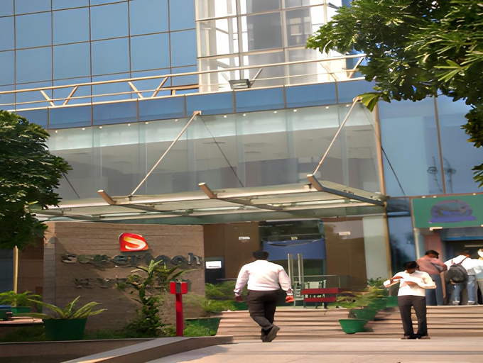 Hotel Hyphen Noida, Gautam Buddha Nagar